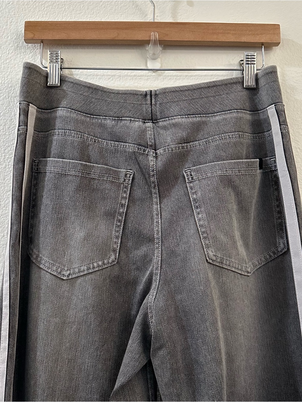 Halara Flex High Waisted Stripe Wide Leg Flowy Jeans Gray Size Medium - Picture 9 of 12